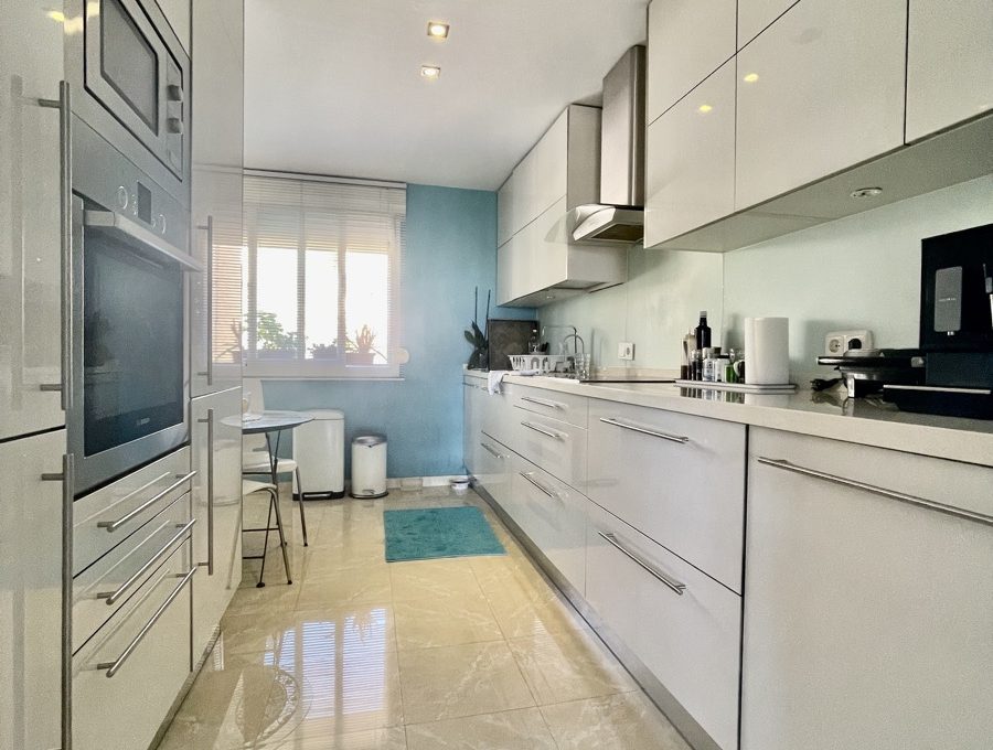 duplex-penthouse-in-nagueles-golden-mile-img_2566