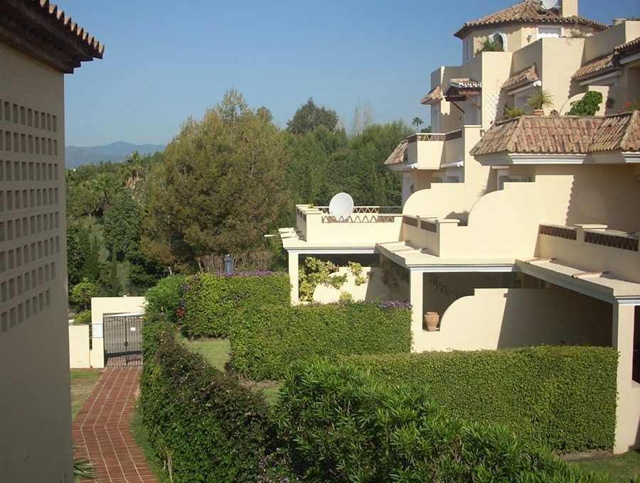 beautiful-garden-apartment-in-nagueles-marbella-dscn0083