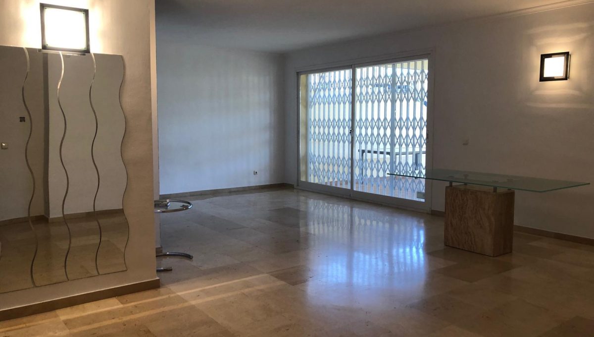 beautiful-garden-apartment-in-nagueles-marbella-photo-2019-04-19-09-44-24