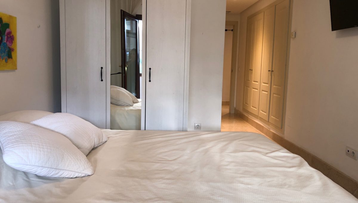 large-cosy-garden-apartment-in-nagueles-golden-mile-marbella-img_2083