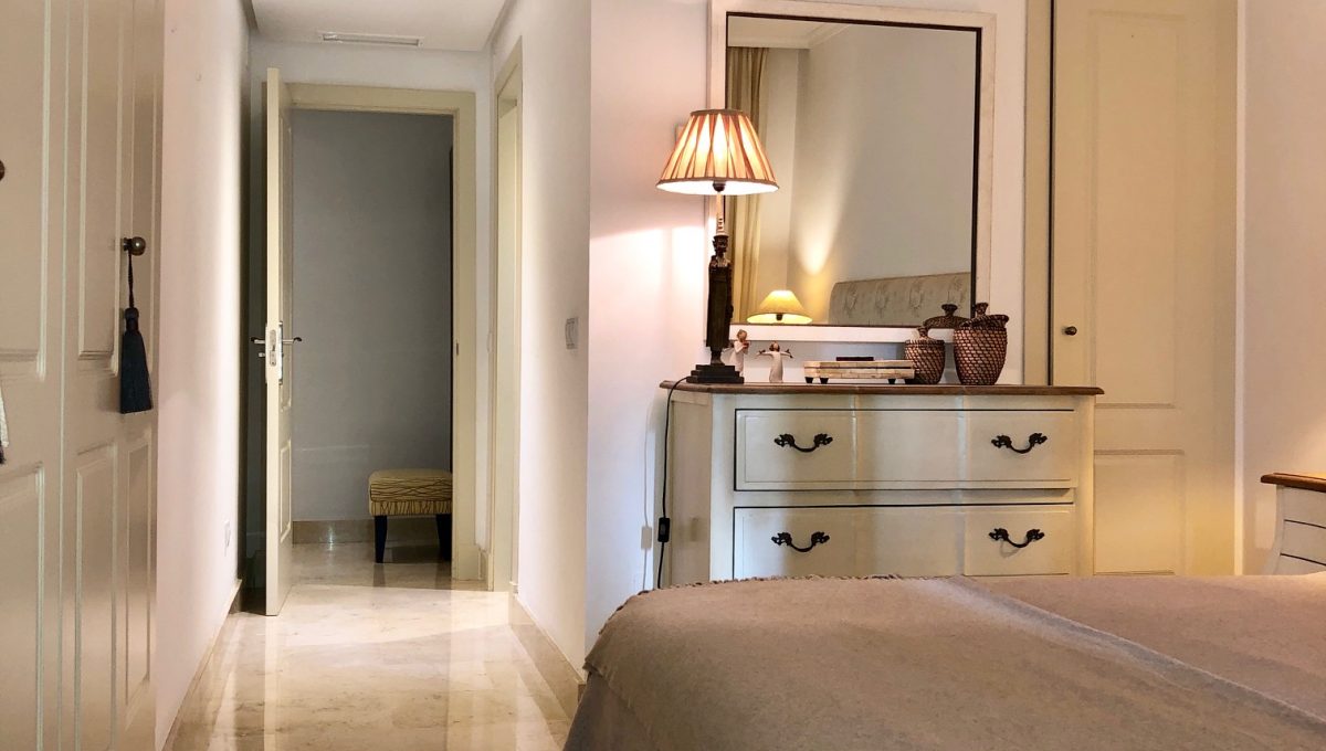 large-cosy-garden-apartment-in-nagueles-golden-mile-marbella-img_2088