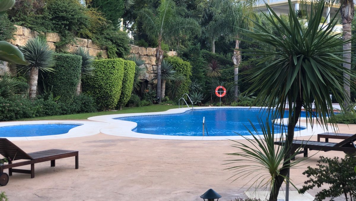 large-cosy-garden-apartment-in-nagueles-golden-mile-marbella-img_2107