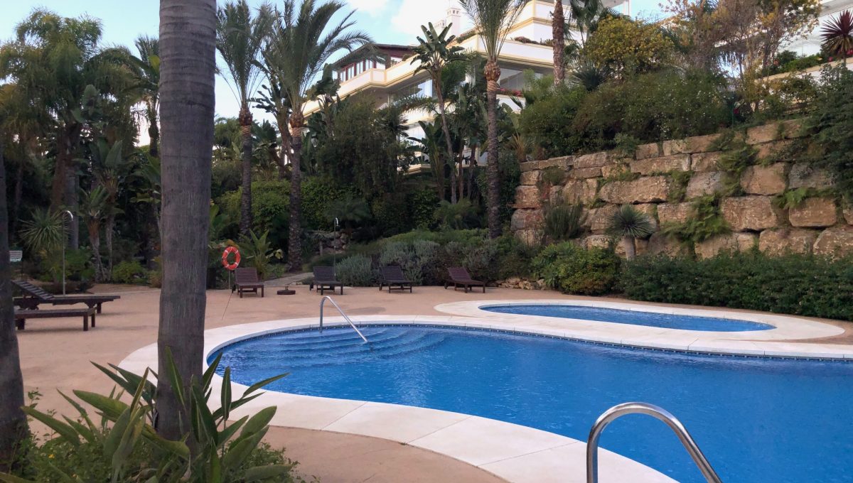 large-cosy-garden-apartment-in-nagueles-golden-mile-marbella-img_2110