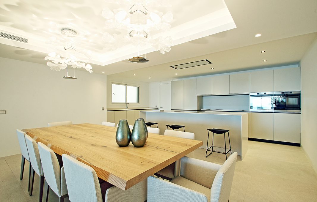 first-line-beach-contemporary-apartments-in-estepona-darya_barray_001-1