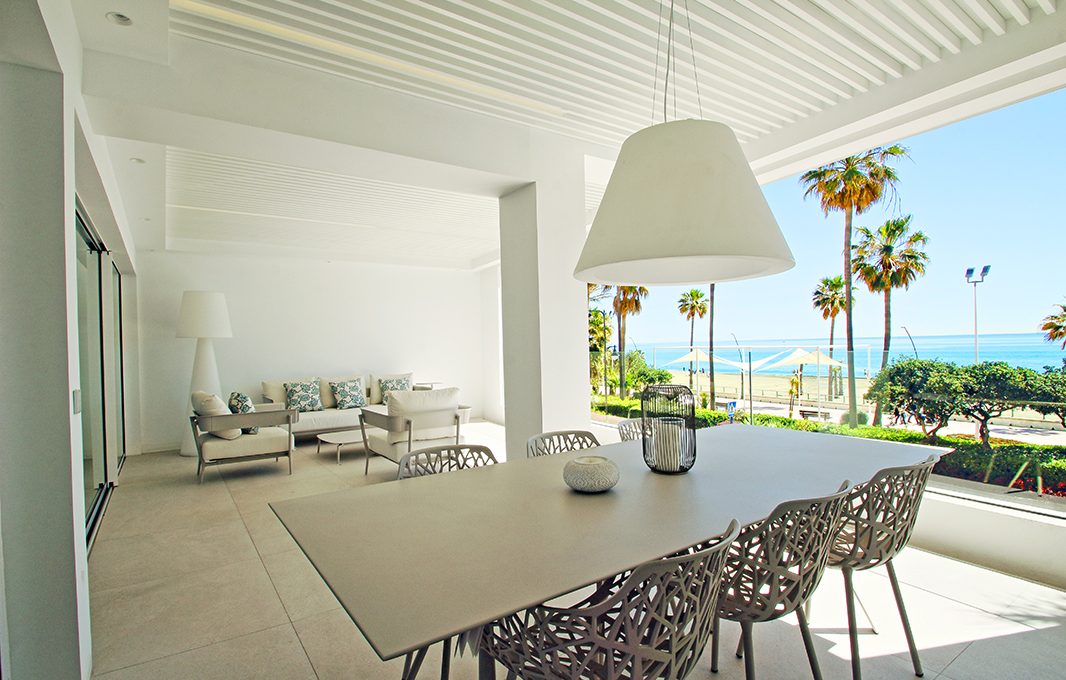 first-line-beach-contemporary-apartments-in-estepona-darya_barray_010-1