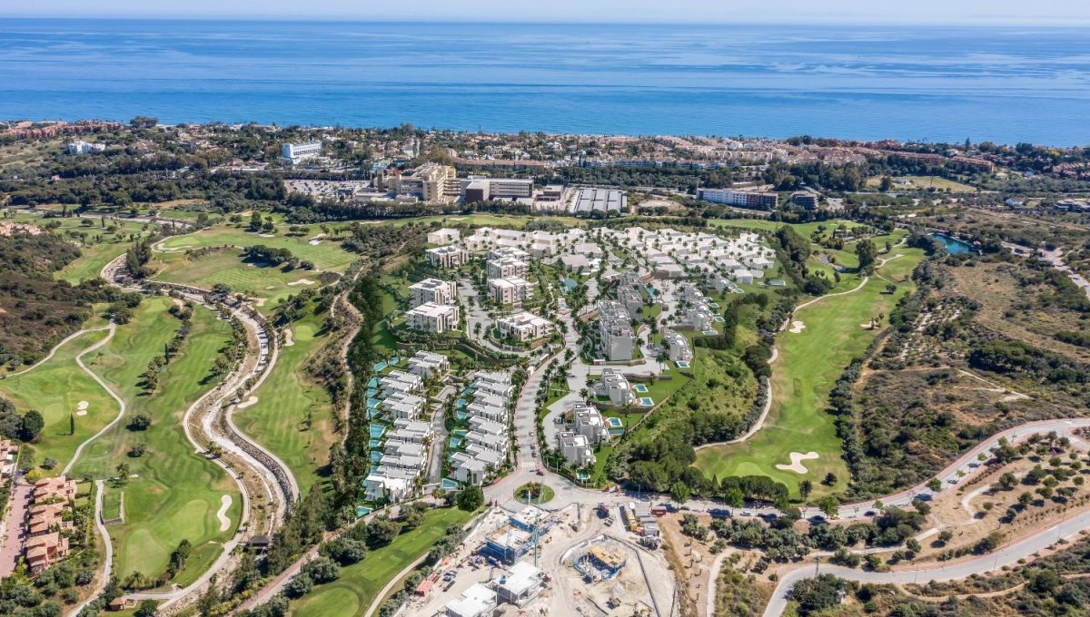 santa-clara-marbella-contemporary-exclusive-villas-penthouses-and-apartments-aedas-santa-clara-masterplan-aerea01