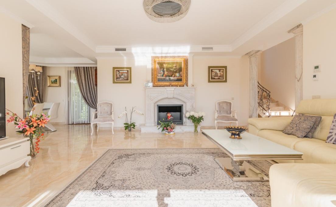 luxury-villa-in-hacienda-las-chapas-marbella-13