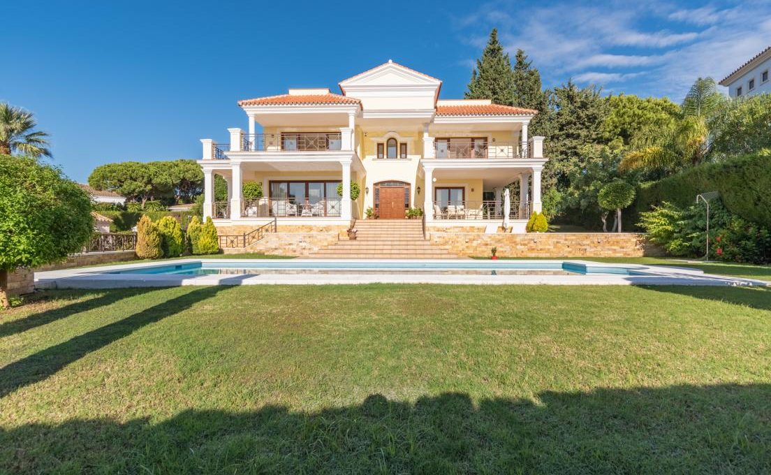 luxury-villa-in-hacienda-las-chapas-marbella-15