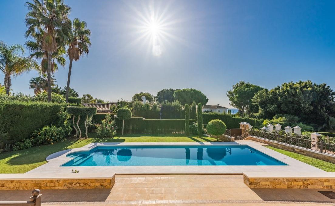 luxury-villa-in-hacienda-las-chapas-marbella-22