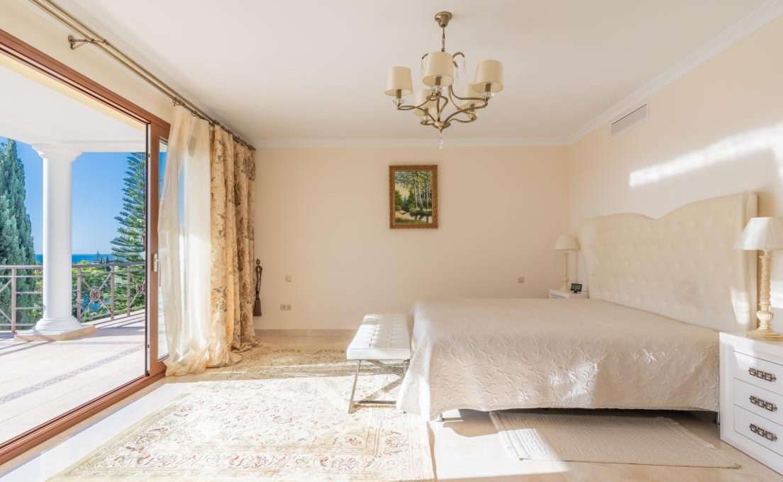luxury-villa-in-hacienda-las-chapas-marbella-4
