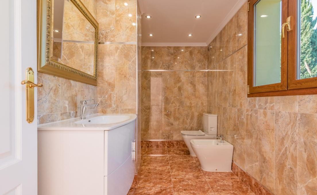 luxury-villa-in-hacienda-las-chapas-marbella-9