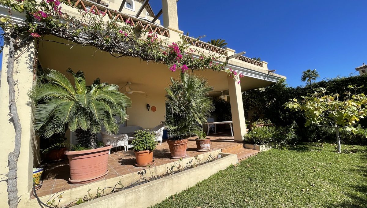 elevated-ground-floor-in-nagueles-golden-mile-img_5309