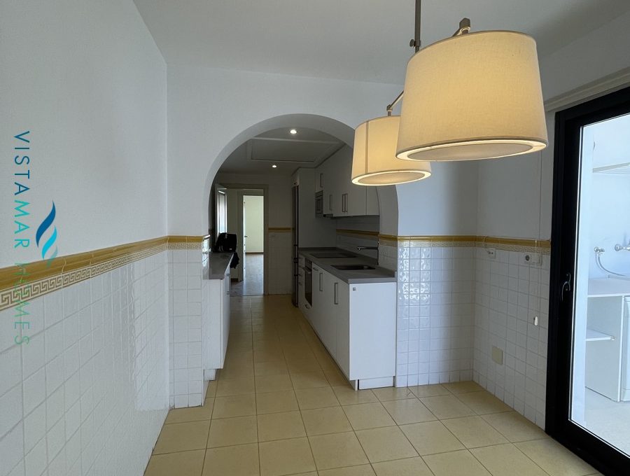 marbella-city-centre-beach-side-large-penthouse-for-sale-img_8268