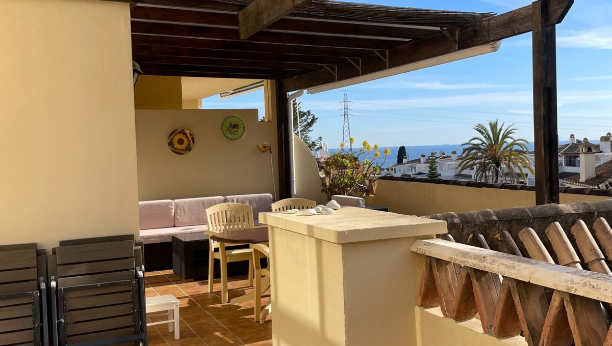 duplex-penthouse-in-nagueles-marbella-photo-2023-03-03-19-47-14 3